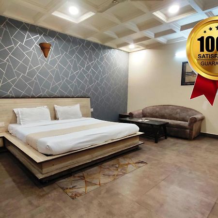 Hotel Blue Bell - Karol Bagh New Delhi Экстерьер фото