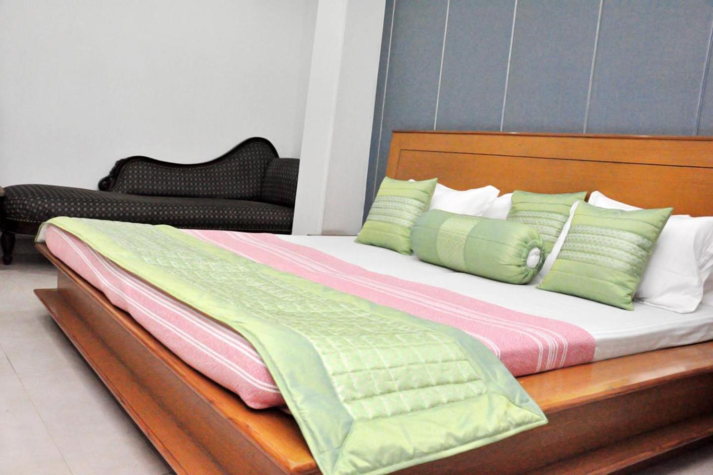 Hotel Blue Bell - Karol Bagh New Delhi Экстерьер фото