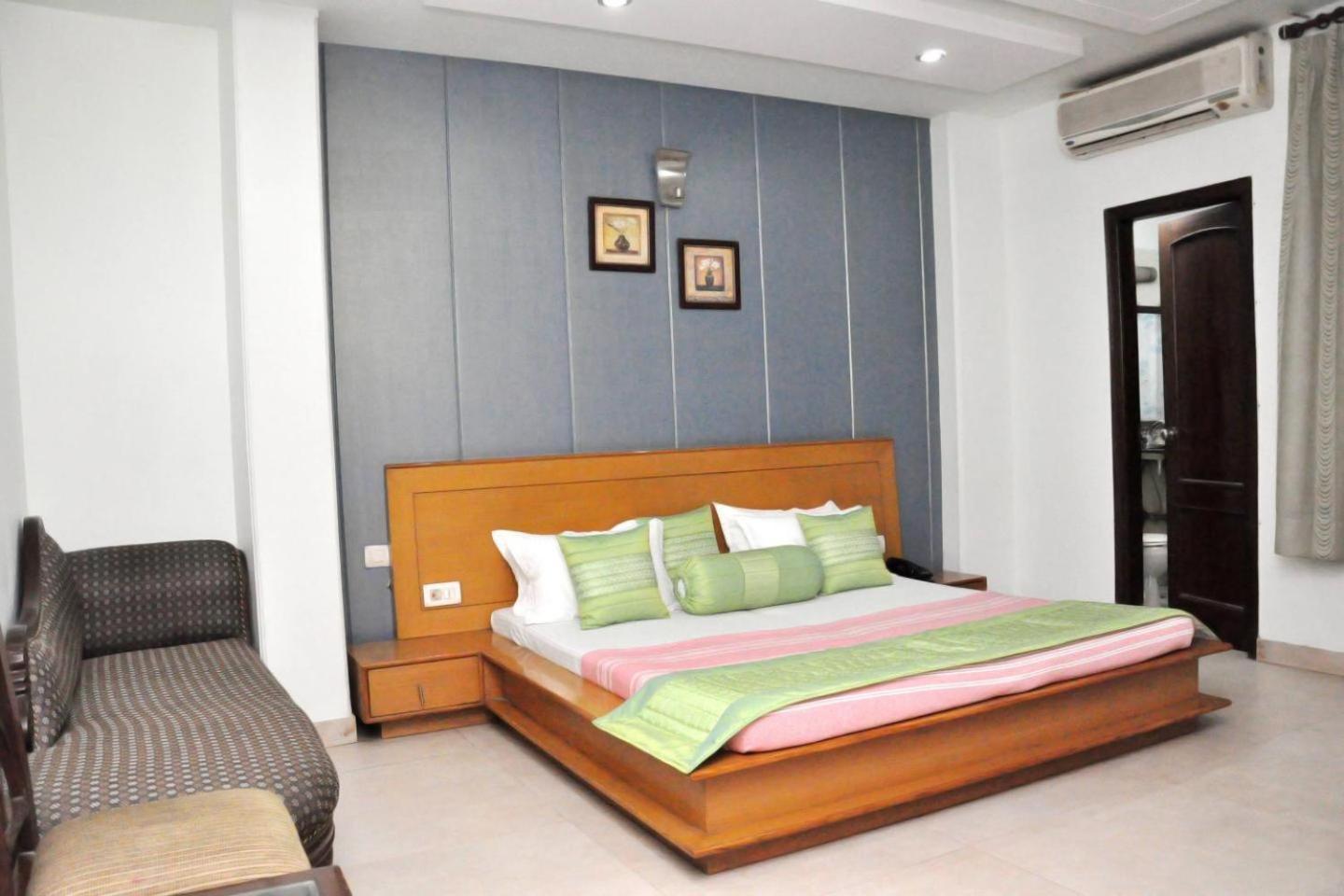 Hotel Blue Bell - Karol Bagh New Delhi Экстерьер фото